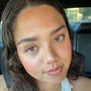 Meet your Posher, Quynh